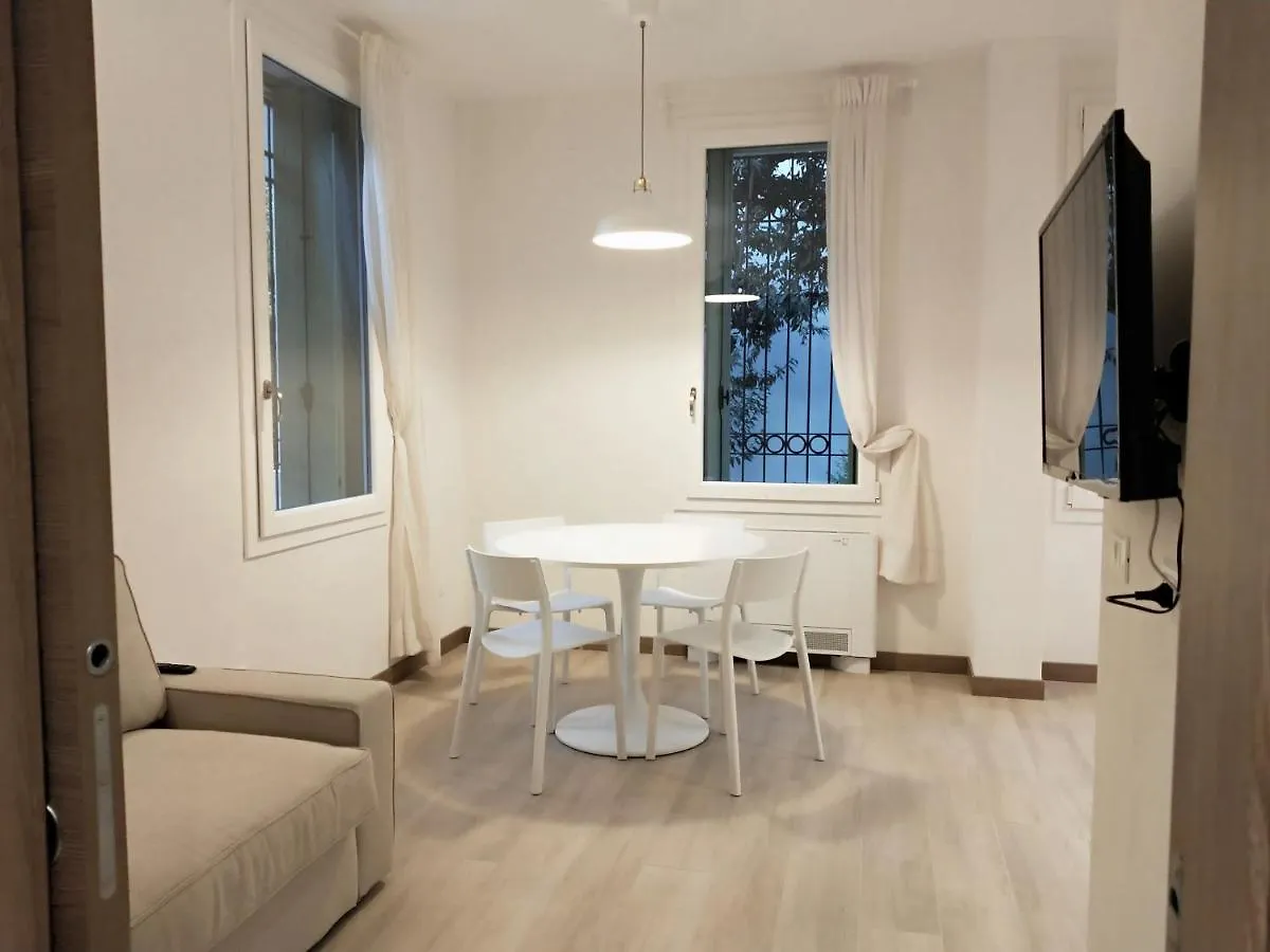Via Poma Apartments&Rooms Vérone Appartement