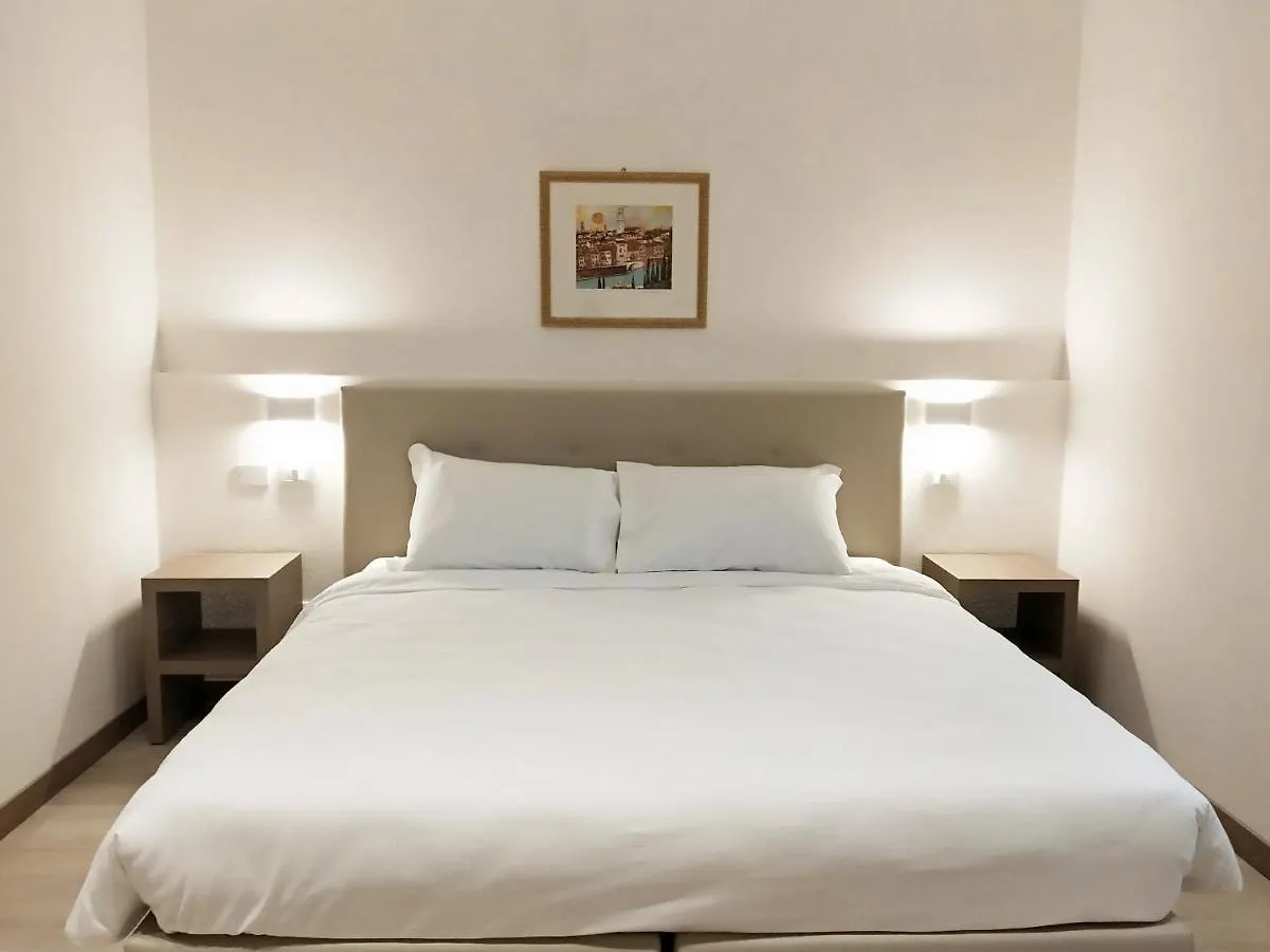 Via Poma Apartments&Rooms Vérone Appartement