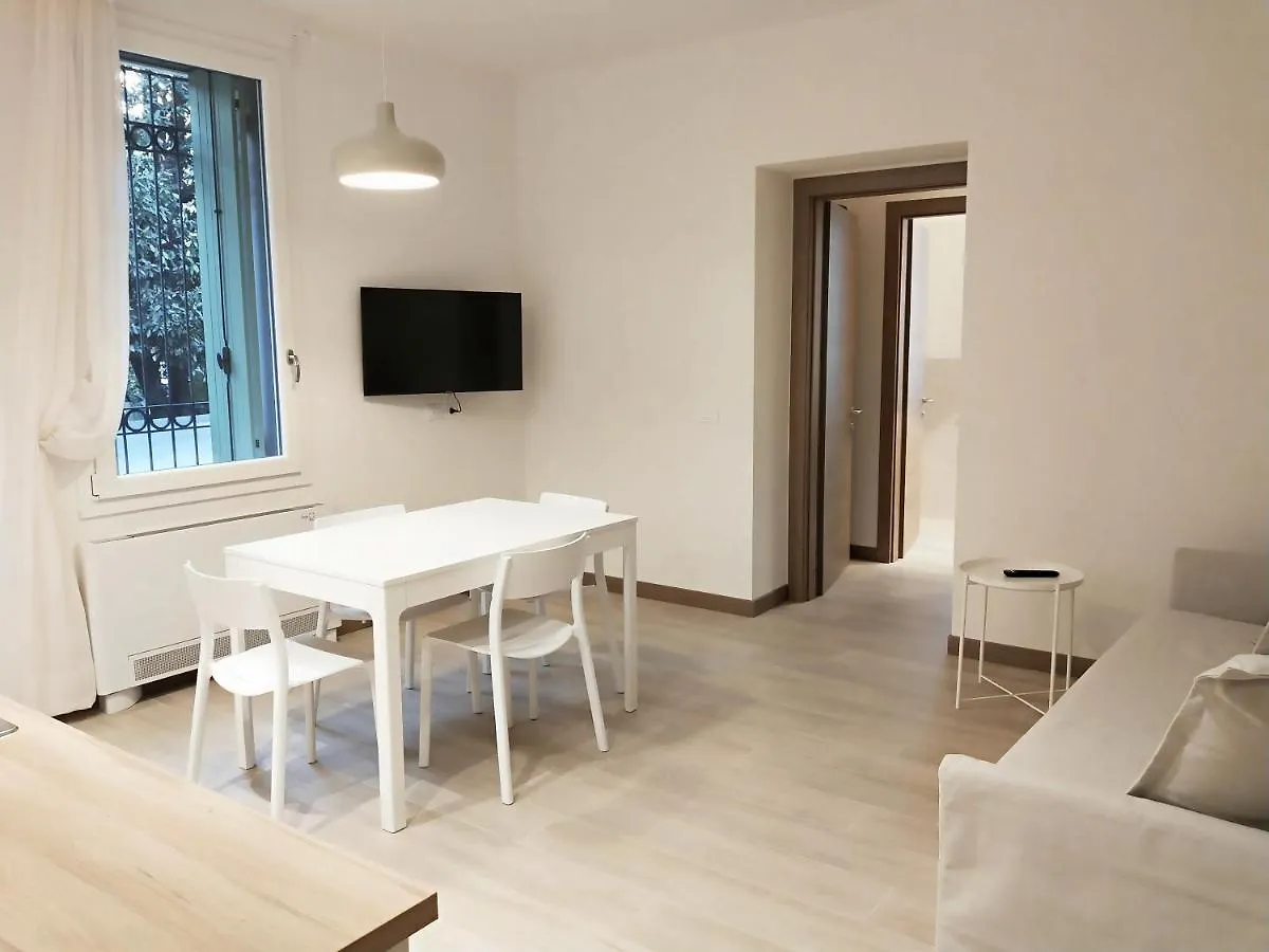 Via Poma Apartments&Rooms Verona 0*,