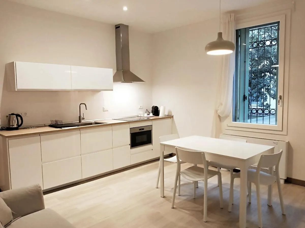Daire Via Poma Apartments&Rooms Verona İtalya