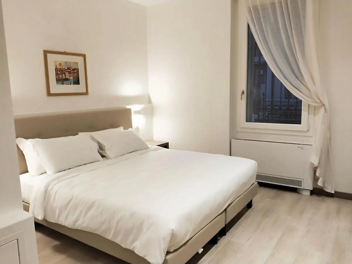 Via Poma Apartments&Rooms 维罗纳 0*,