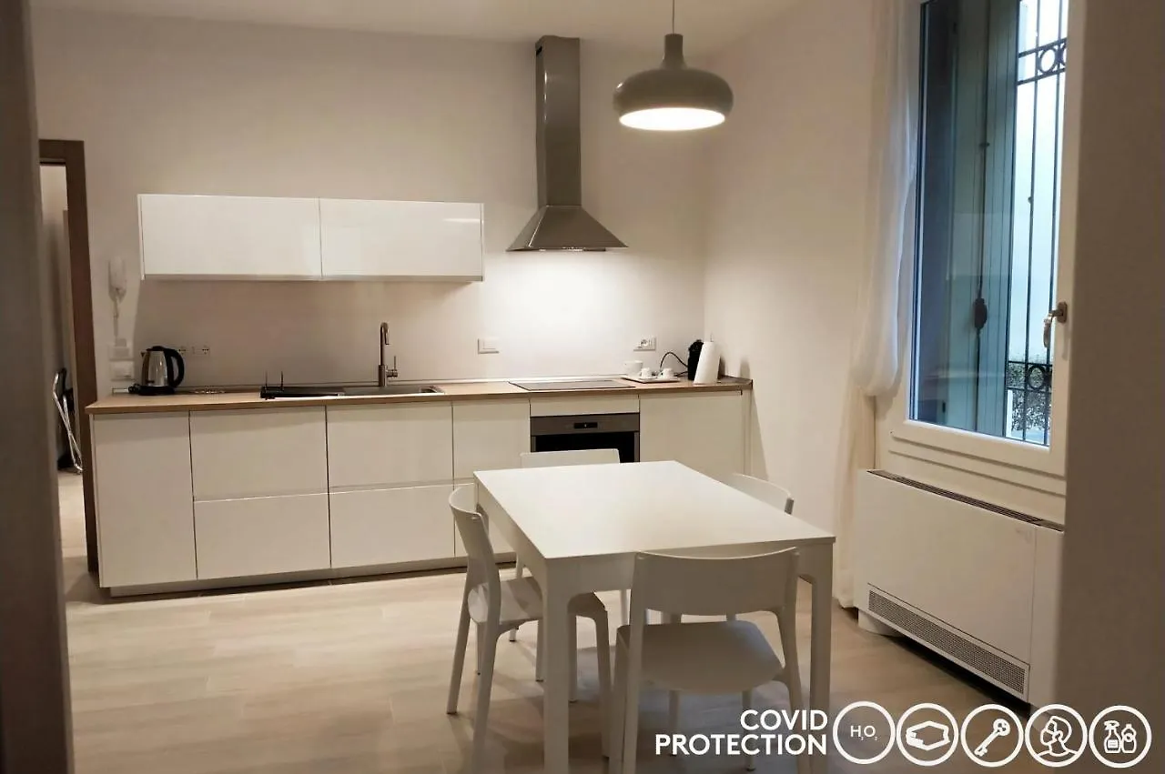 Via Poma Apartments&Rooms 维罗纳 0*,